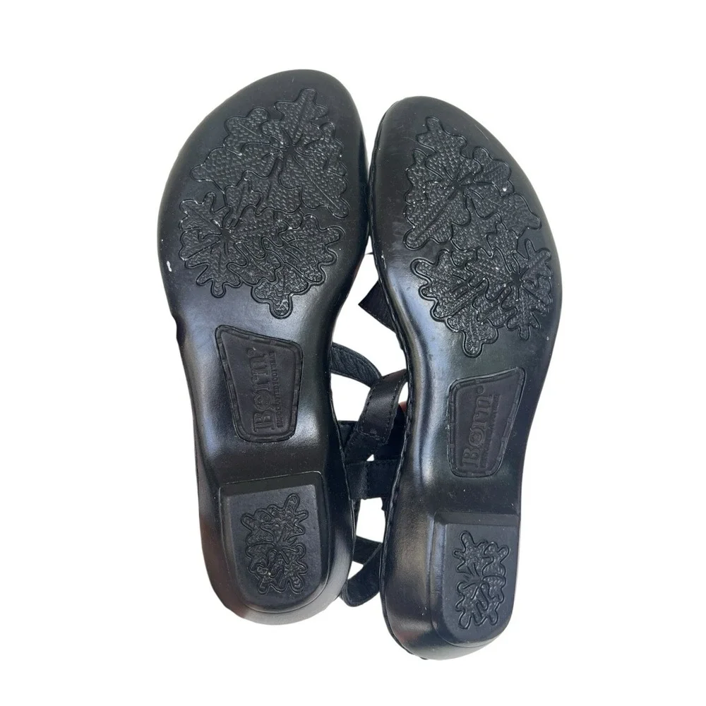Born Kristy 9M/WBlack T- Strap Buckle Leather Sandals Silver‎ Hardware Flats